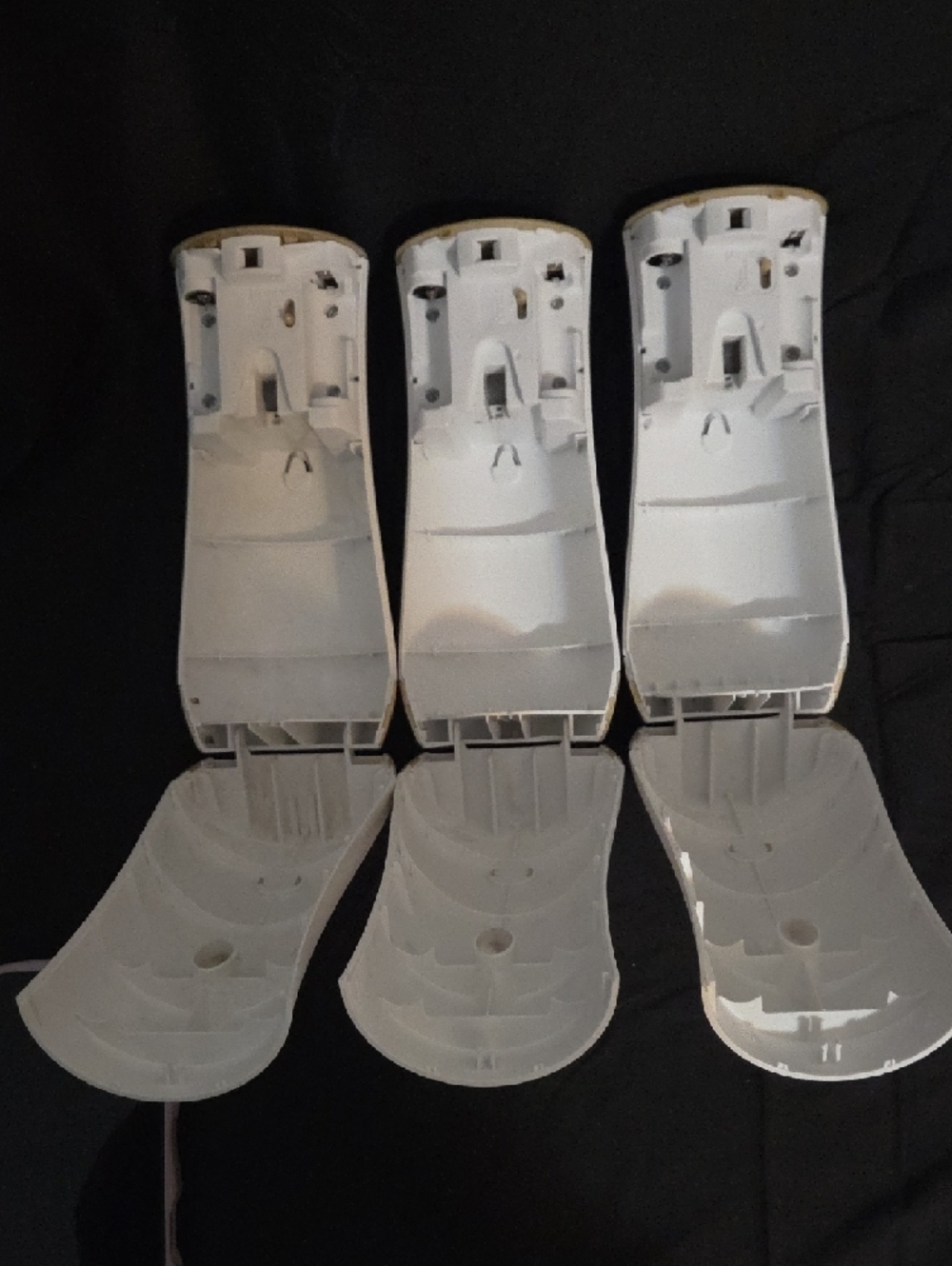 Glade White / Tan Automatic 3Pk Dispensers ONLY! - Picture 2 of 4